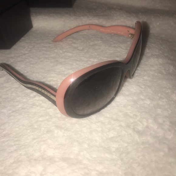 Prada classic shape black/pink sunglasses - Picture 4 of 7